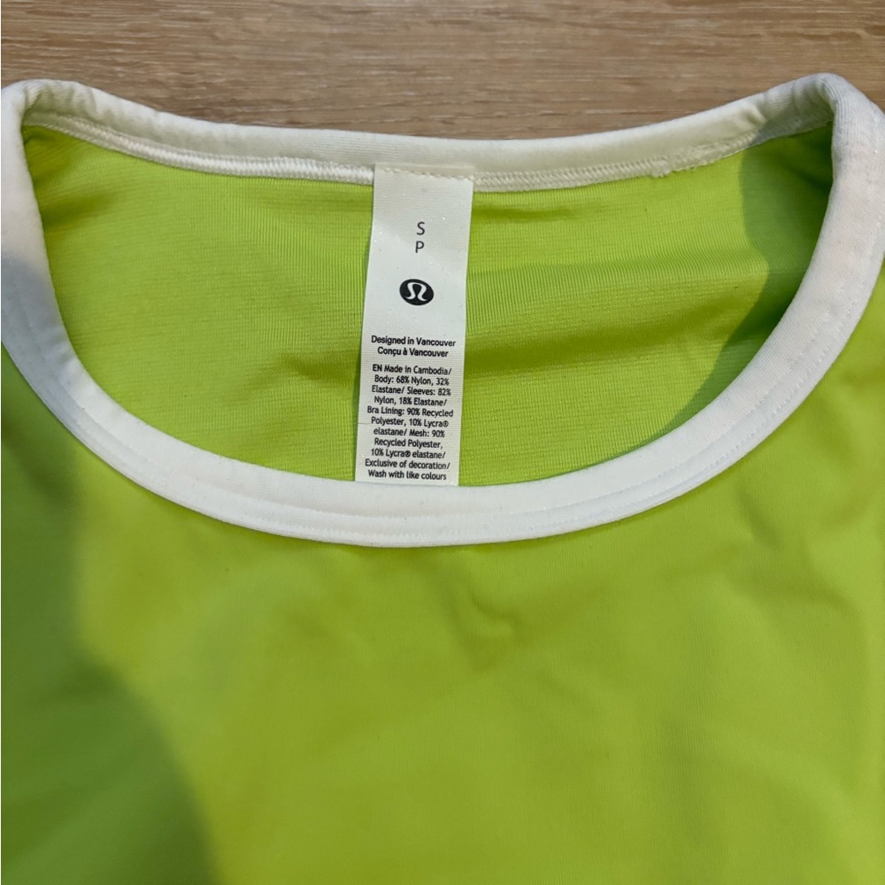 Lululemon Tight-Fit Cropped Shelf-Bra T-Shirt, B/C Cup NWT in Sour Grape / White - Picture 3 of 5